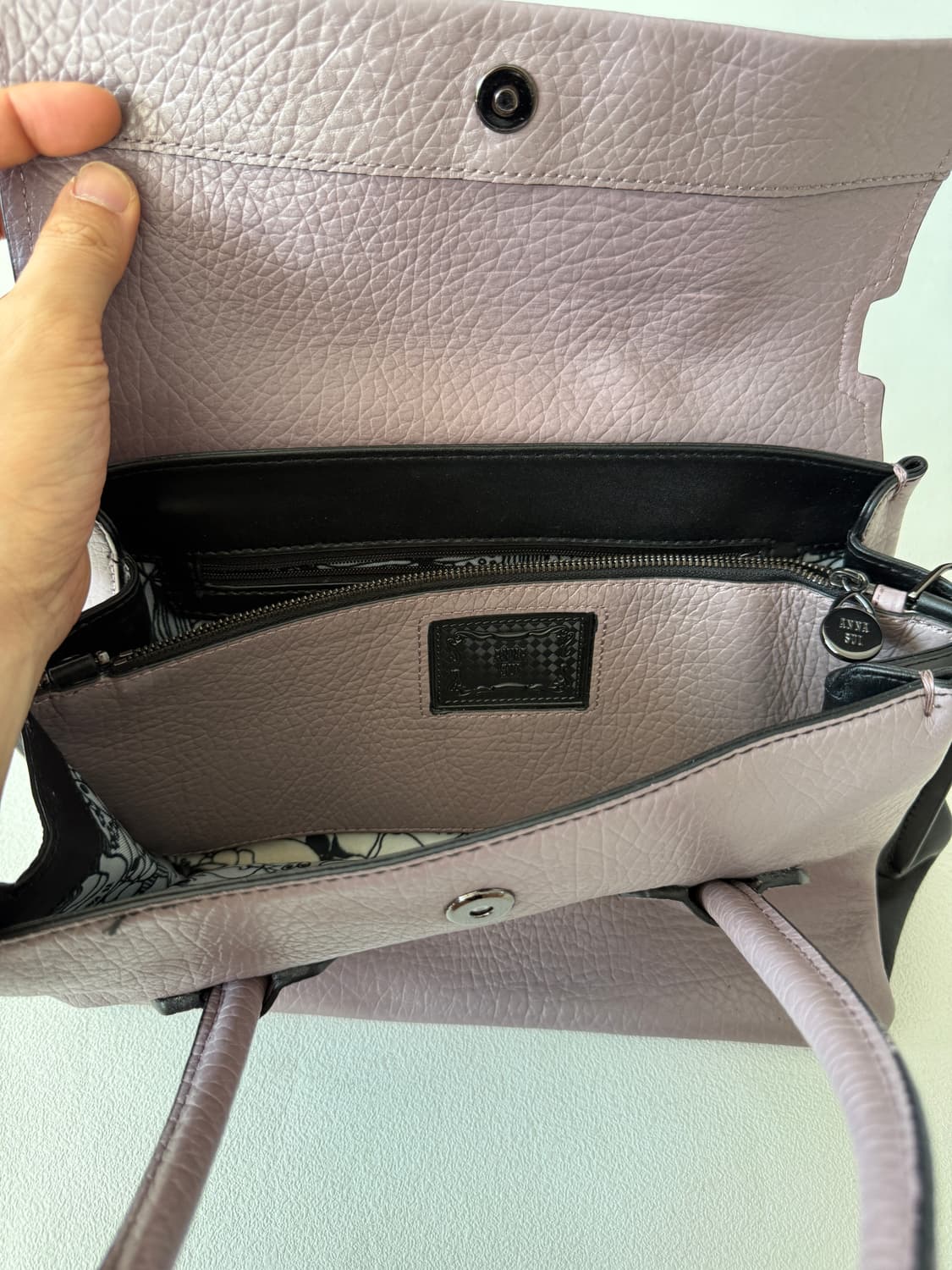 안나수이(ANNA SUI) 레더 토트백 상품이미지8