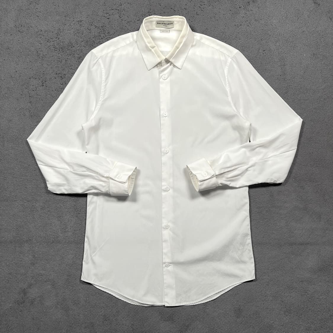 발렌시아가 카라 디테일 화이트 셔츠 상품이미지1