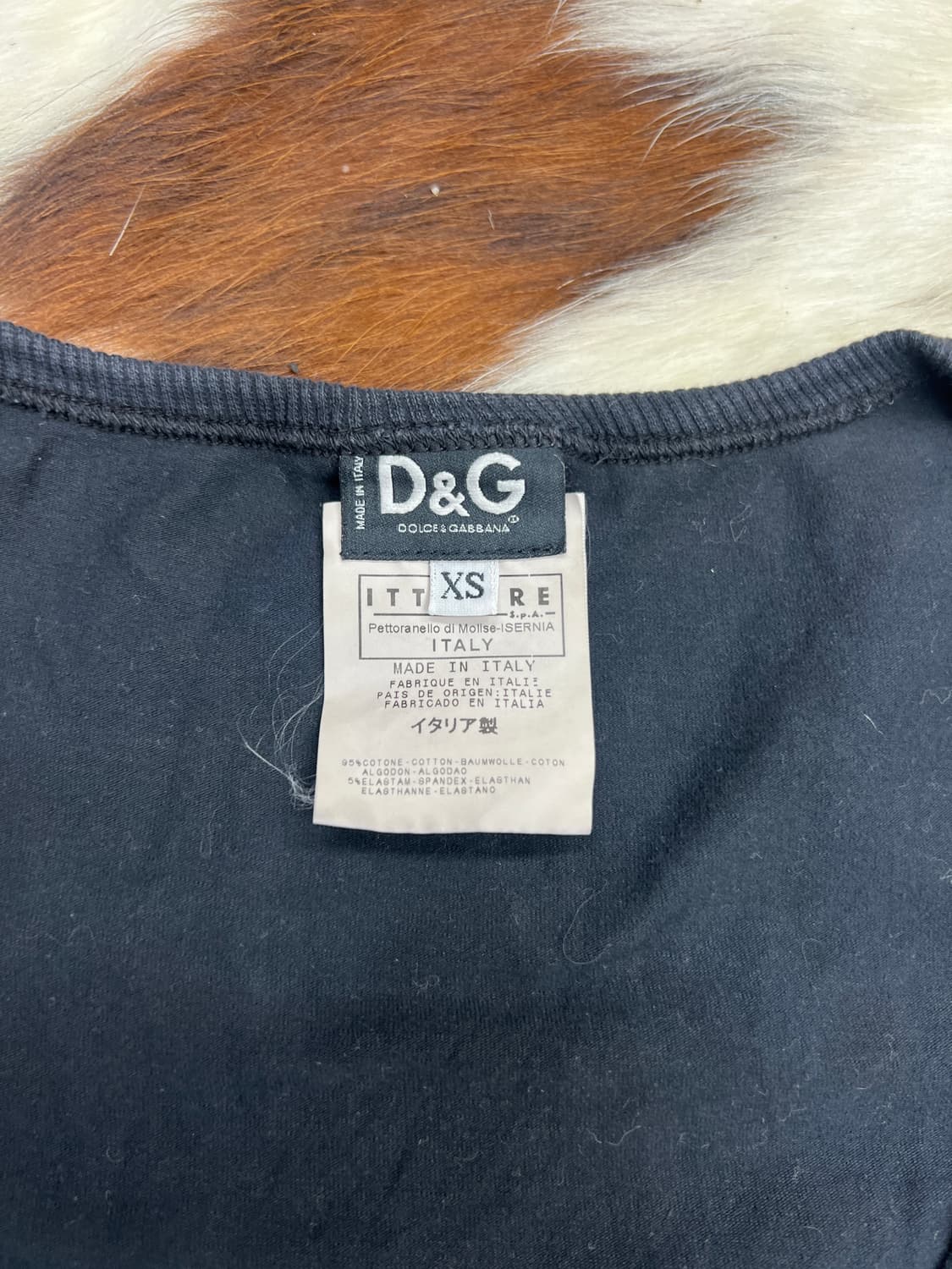 돌체앤가바나 바디핏 U넥 티셔츠 상품이미지3