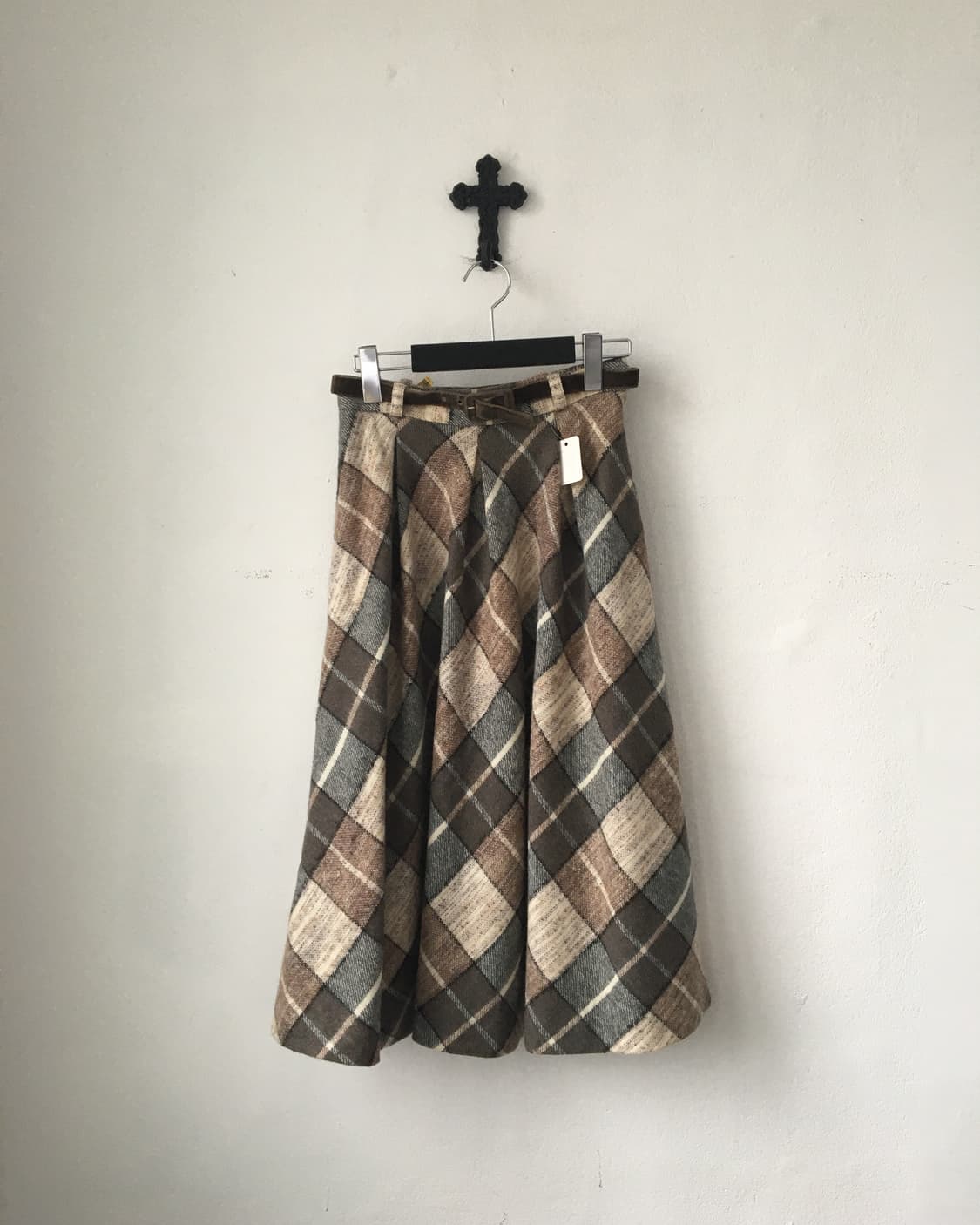 Belted check pattern woolen skirt 상품이미지1