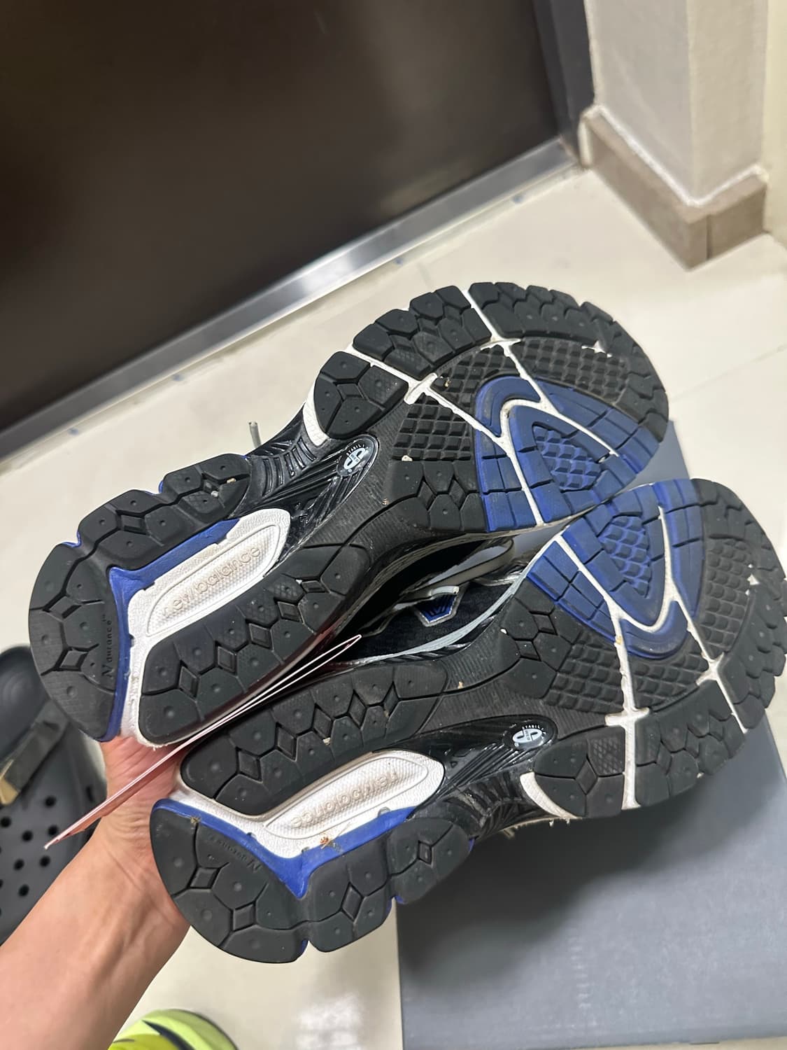 뉴발란스 860v2 메탈릭실버 255 상품이미지4