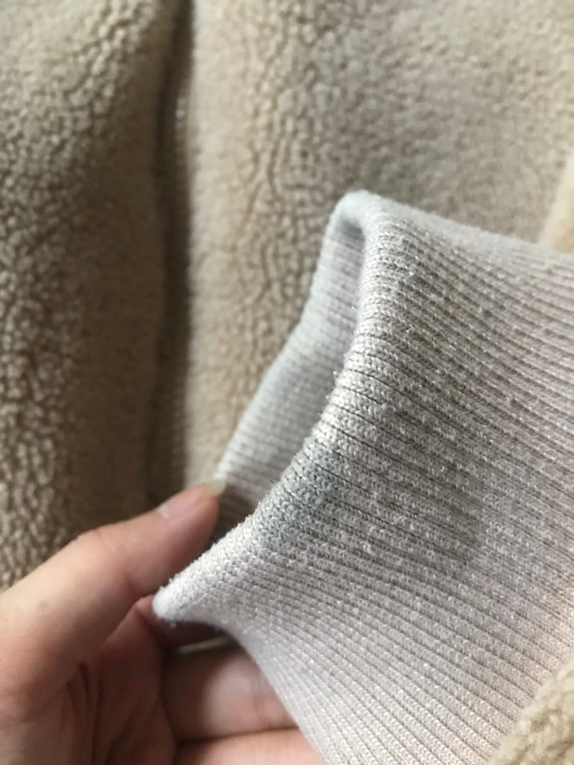 게스 베이지 후리스 상품이미지9