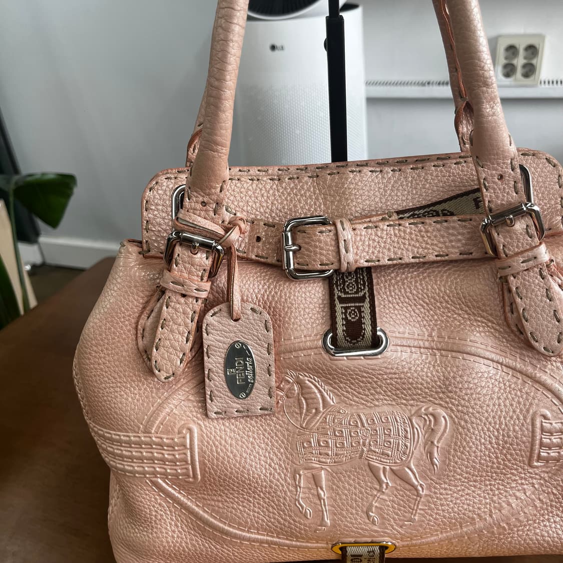 펜디 셀러리아 토트백 숄더백 상품이미지3