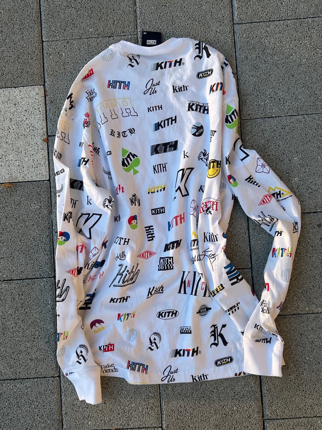 *새상품* kith X converse 멀티 로고 프린팅 롱슬리브 상품이미지4