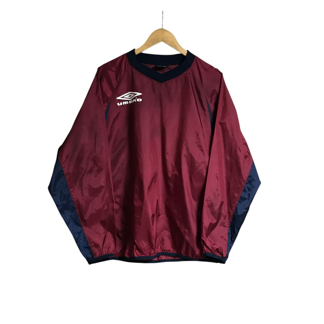 엄브로 데상트 브이넥 웜업자켓 상품이미지2