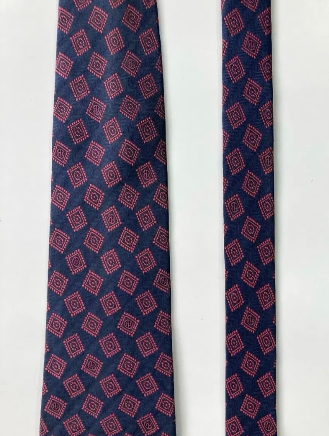 입생로랑 넥타이 상품이미지3