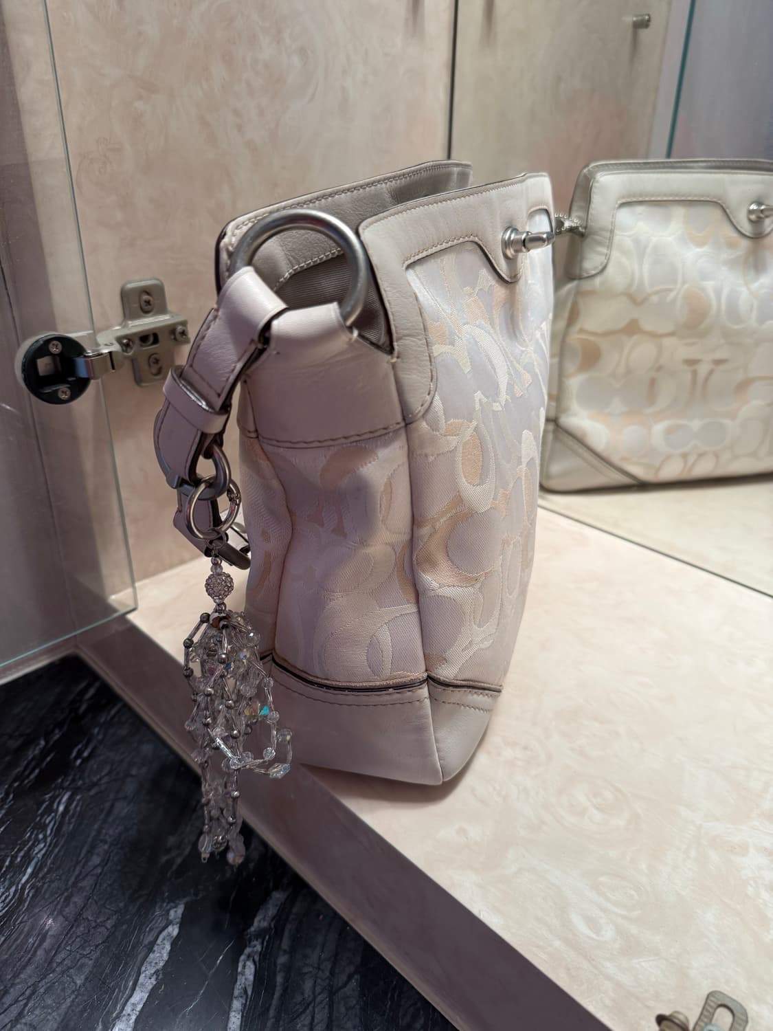 COACH WHITE SHOULDER BAG 상품이미지4