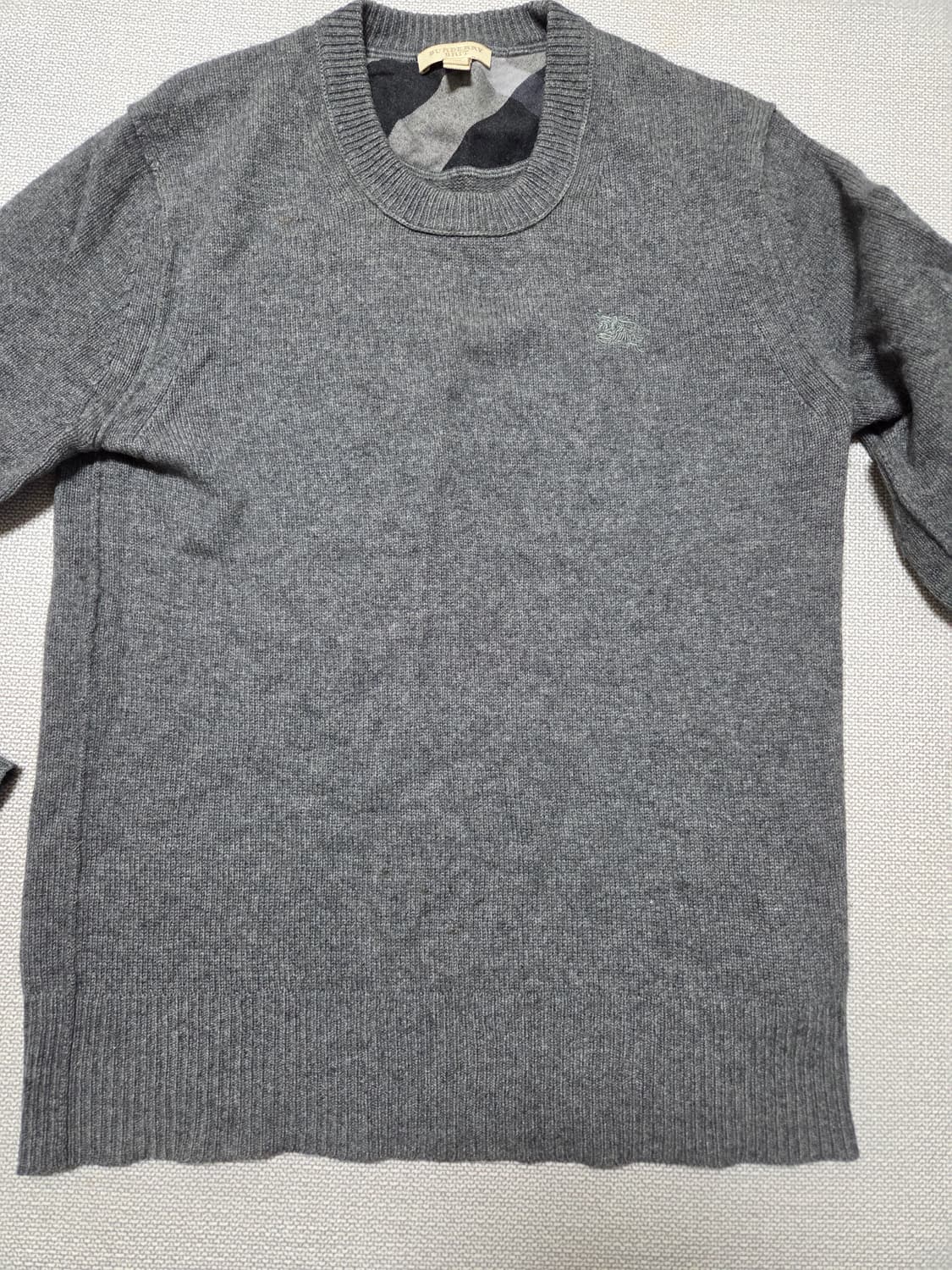 버버리 니트 팝니다 캐시미어100% 상품이미지4