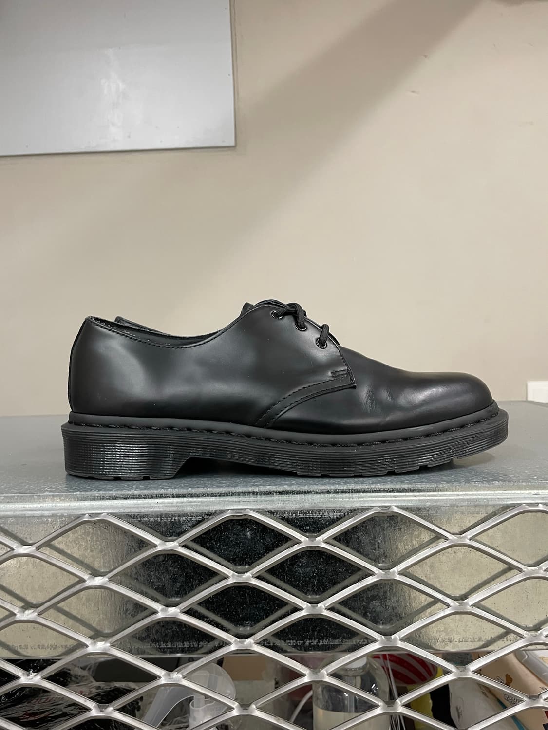 닥터마틴 1461 3홀 모노 블랙 uk8 상품이미지4