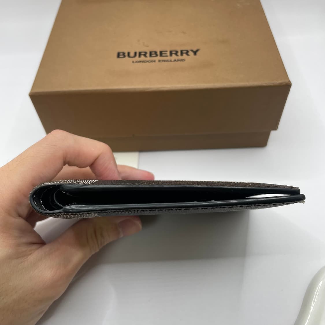 버버리 체크 캔버스 반지갑 상품이미지2