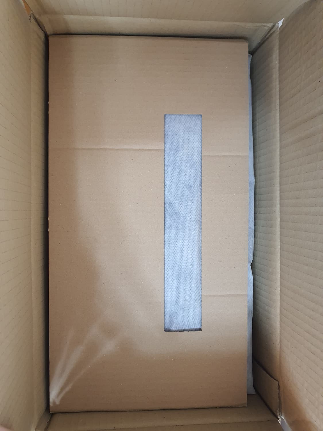 몽블랑 x 피렐리 트롤리 캐빈 캐리어 한정판 (미개봉) 상품이미지8