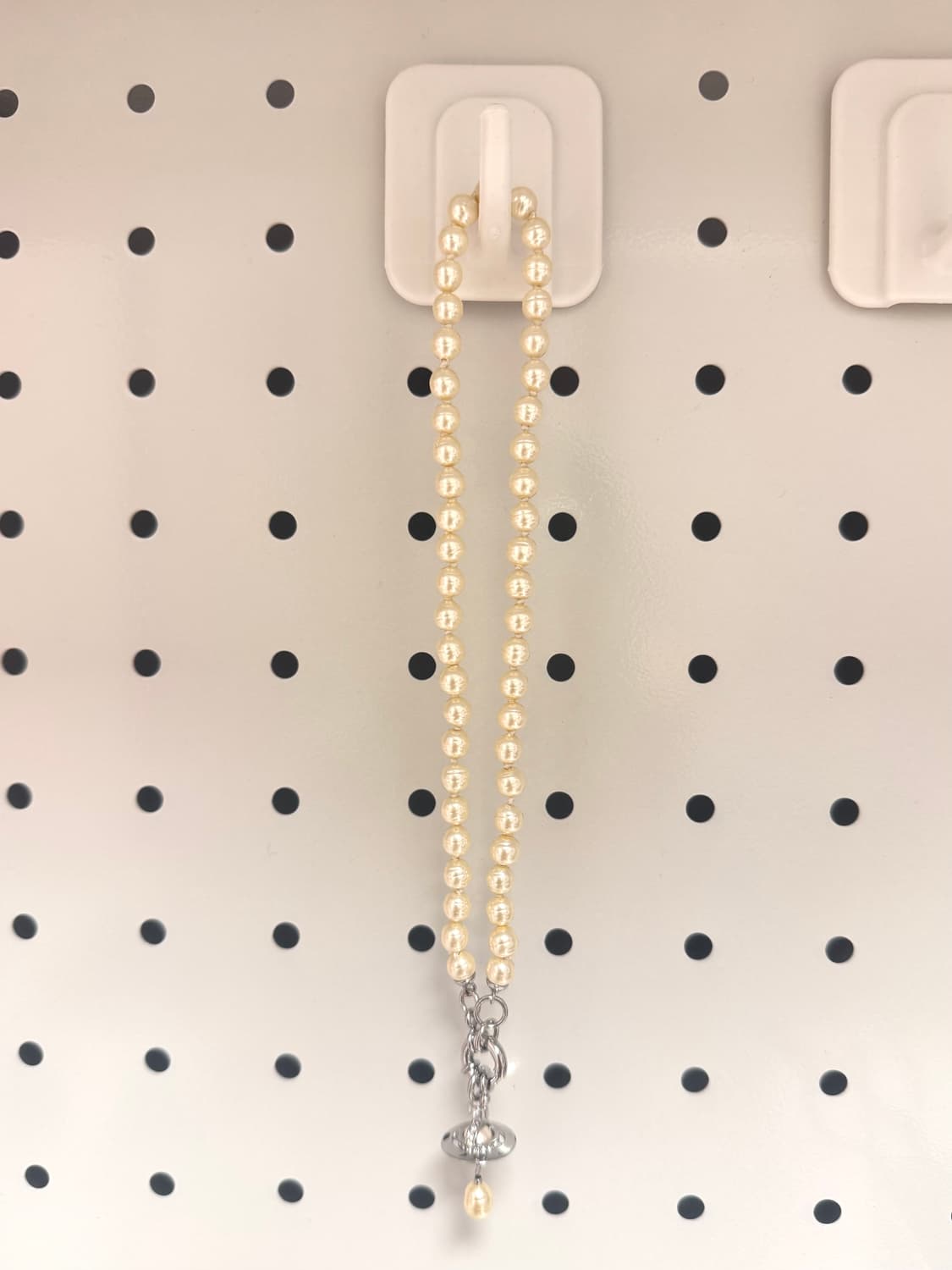 비비안웨스트우드 진주 드롭 초커 목걸이 상품이미지4