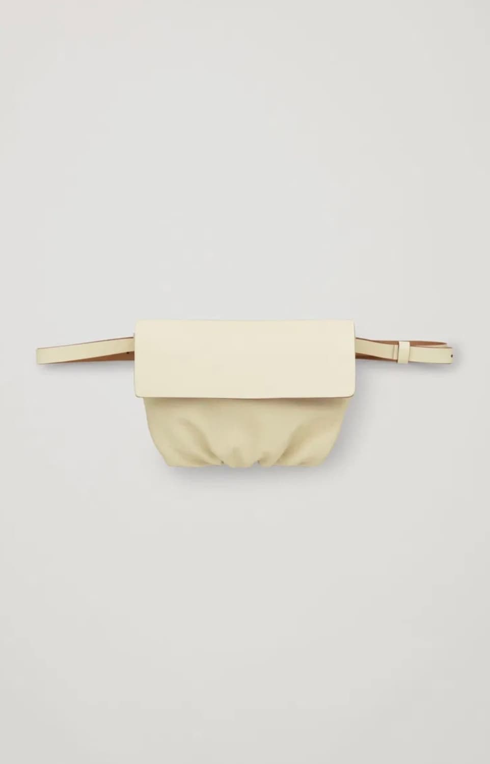 코스 레더 벨트백 상품이미지1