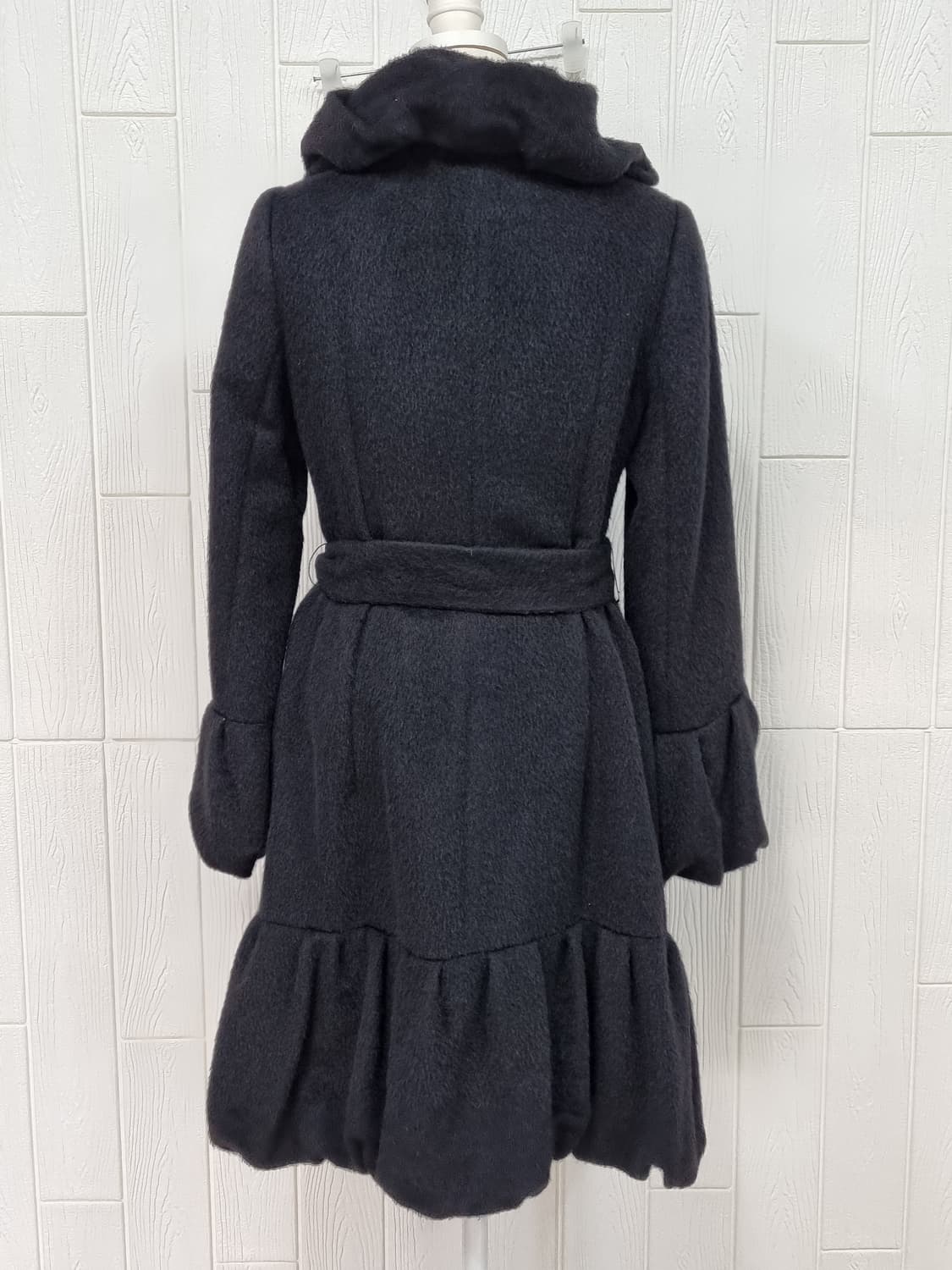 에포카(일본) 블랙 프릴 코트 ITL 40 (66) 상품이미지3