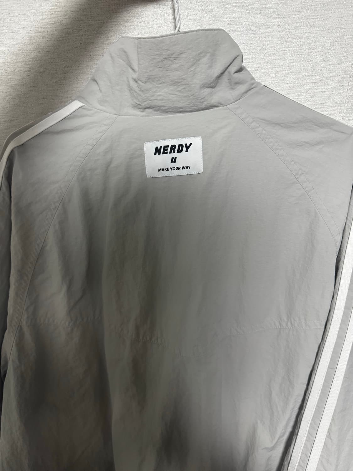 널디 라이트 그레이 트랙탑 상품이미지3