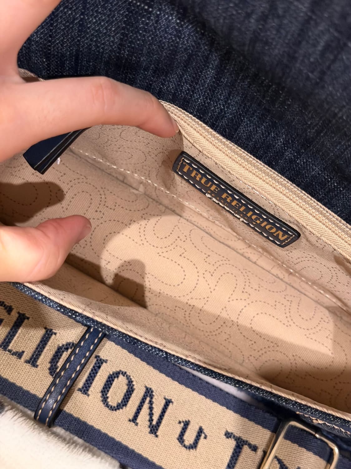 [신상✨프리뷰세일] 트루릴리젼 데님 크로스백 빈티지 y2k  상품이미지5