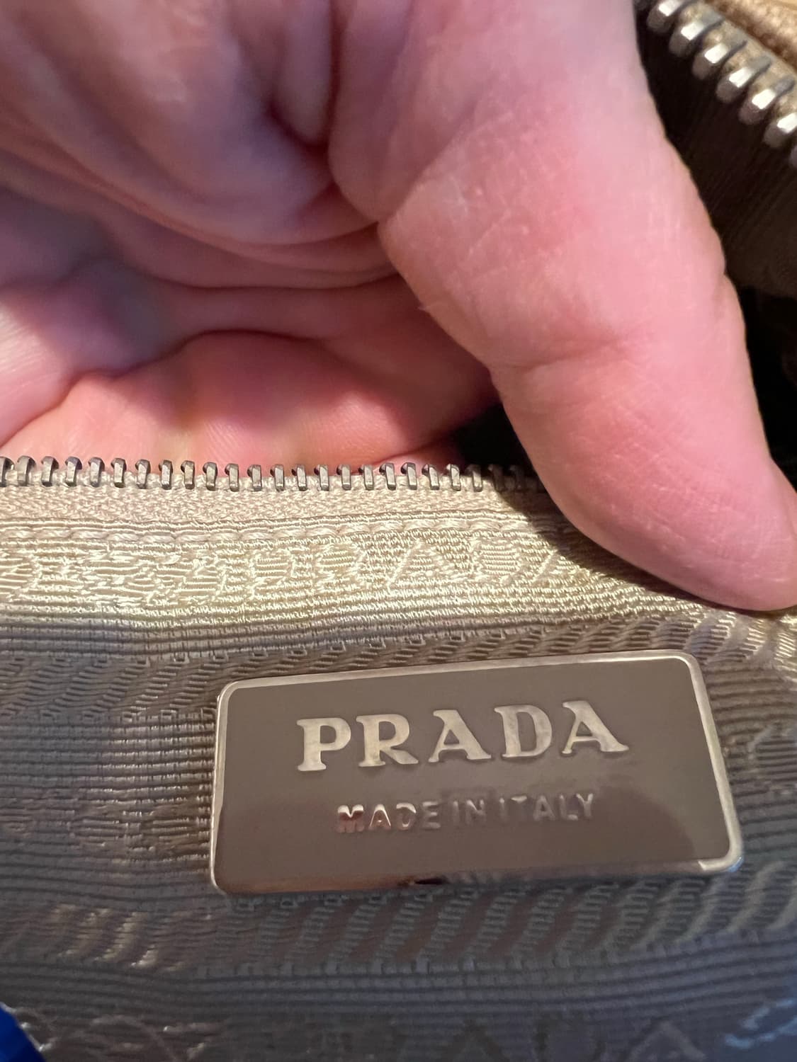 프라다 컨버스 카프 레더 숄더백 상품이미지5