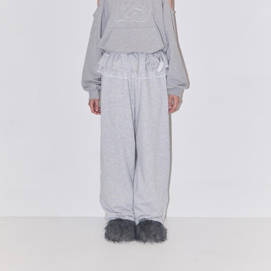 일리고 블룸 러플 레이스 스웻 팬츠 그레이 상품이미지1