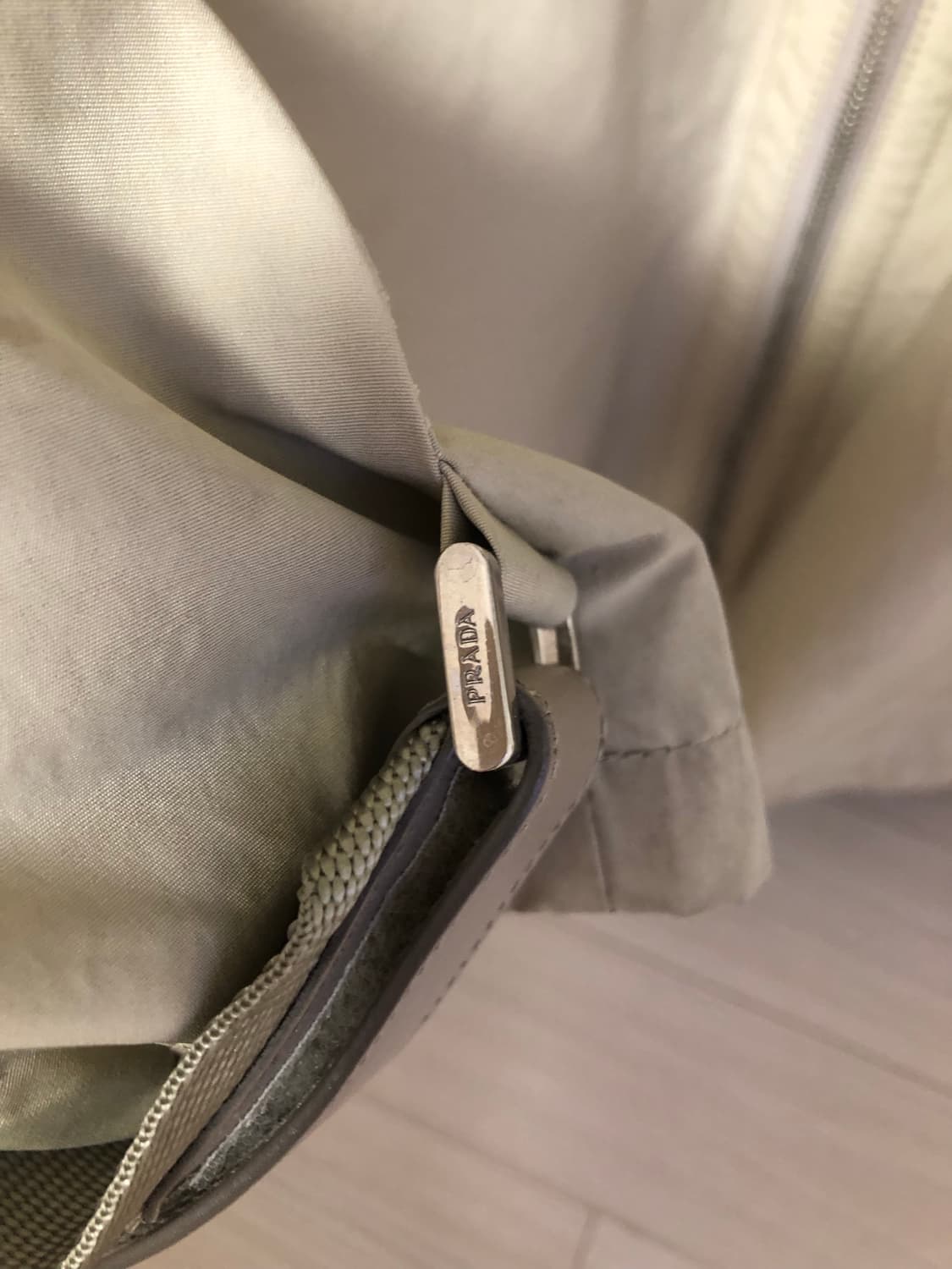 프라다 집업 상품이미지4