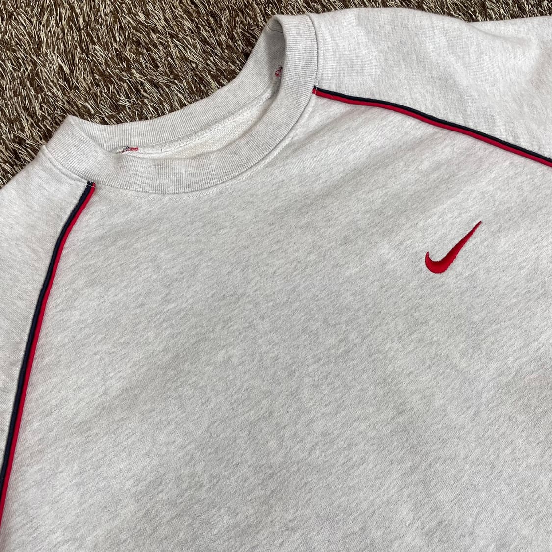 나이키 NIKE 멜란지 레드스우시 오버핏 크루넥 맨투맨 상품이미지2