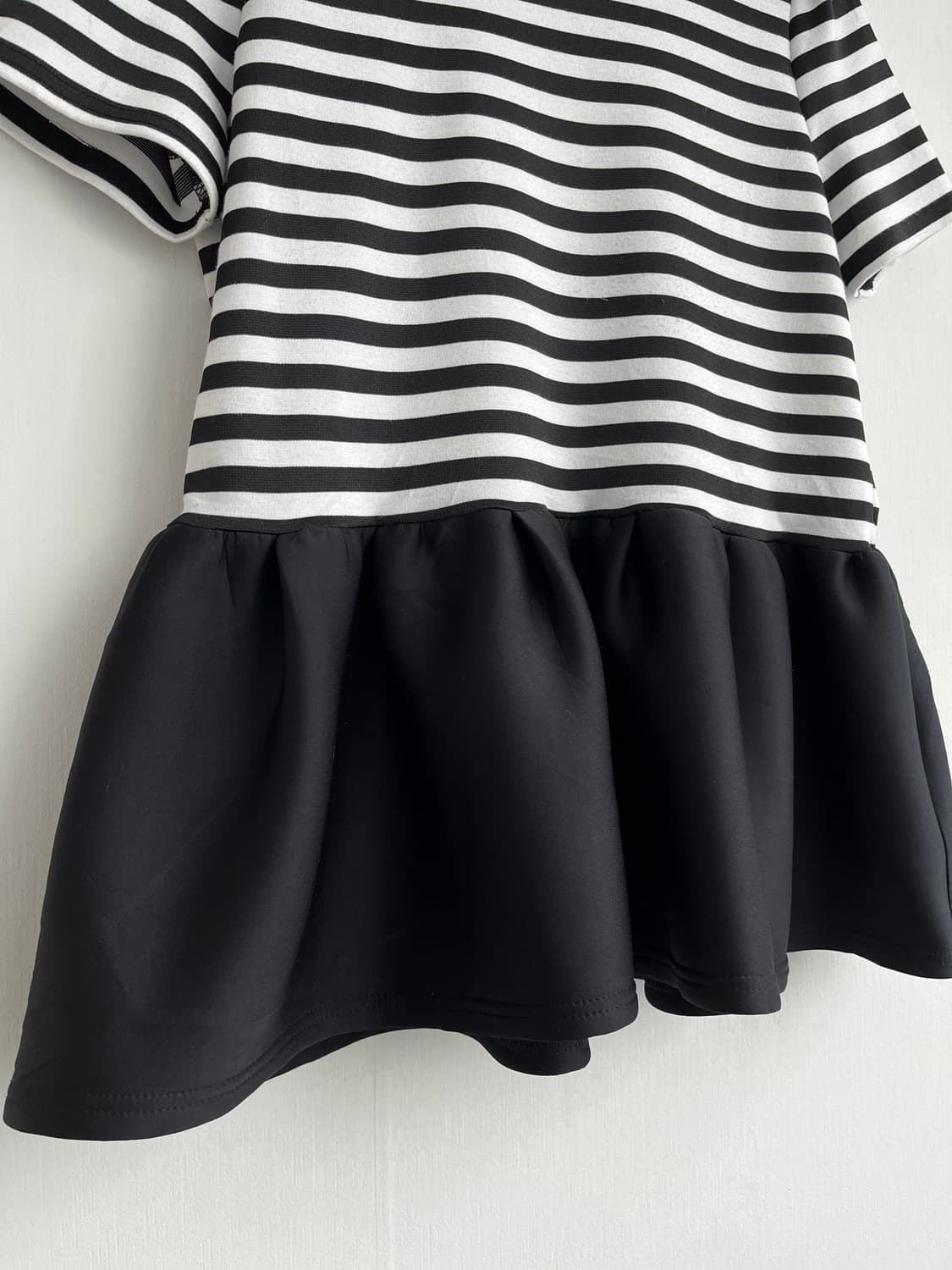 GLAMOROUS GARDEN 스트라이프 페플럼 탑 상품이미지3