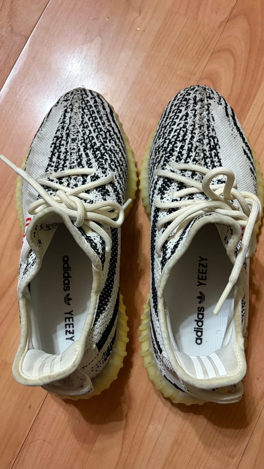 아디다스 이지 부스트 350 V2 지브라 260 상품이미지4