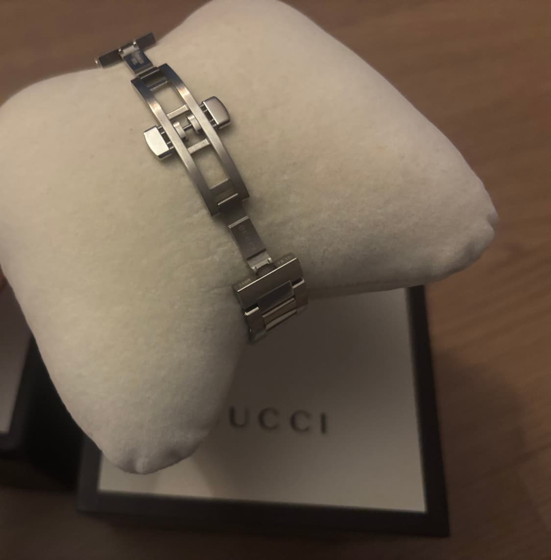 구찌 골드핸즈 스틸 메탈밴드시계 126.5  28mm 여성쿼츠시계 상품이미지4