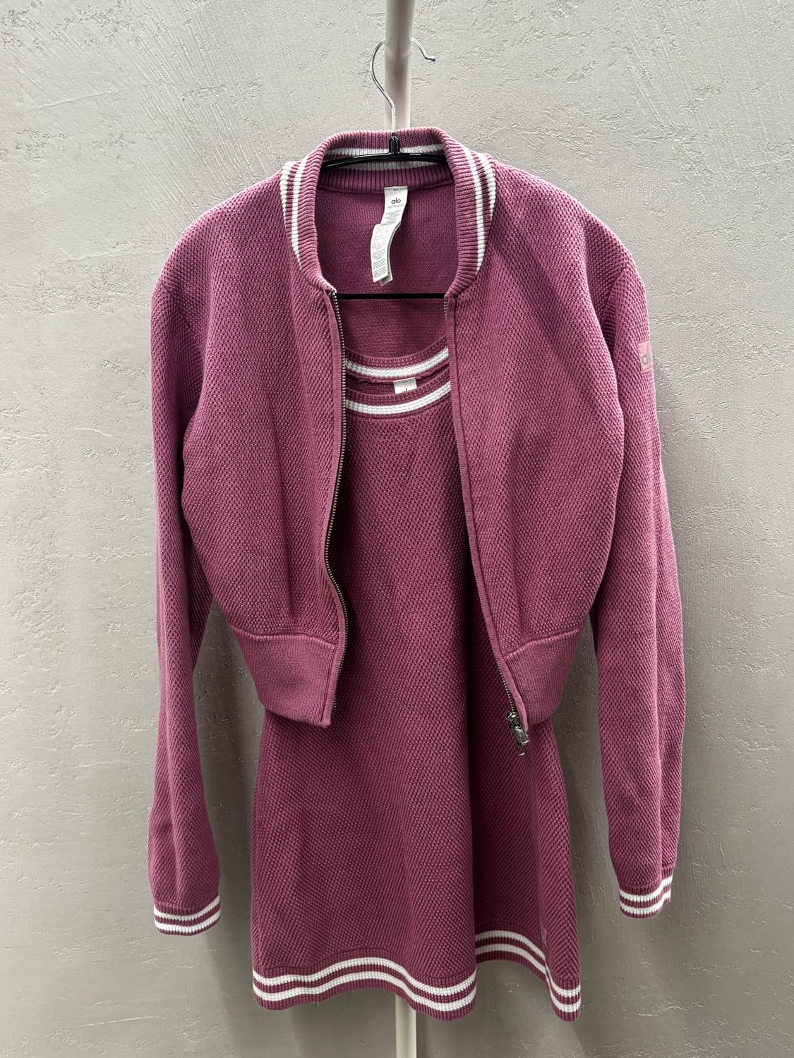 ALO 테니스 클럽 스웨터 XS 버건디 세트 상품이미지6