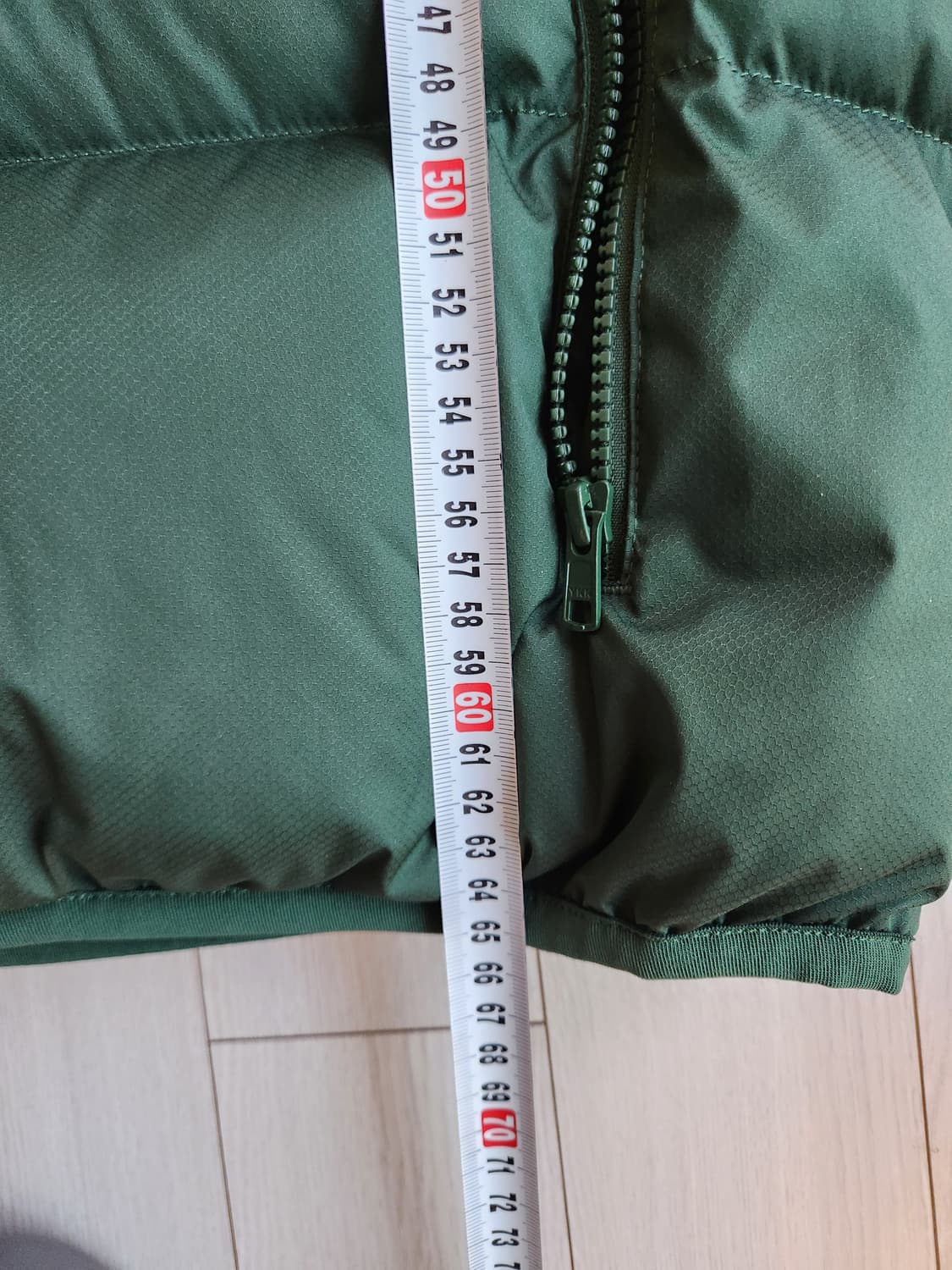 새상품급) 나이키 NSW 클럽 PrimaLoft® 남성 발수 패딩 베스트 상품이미지4