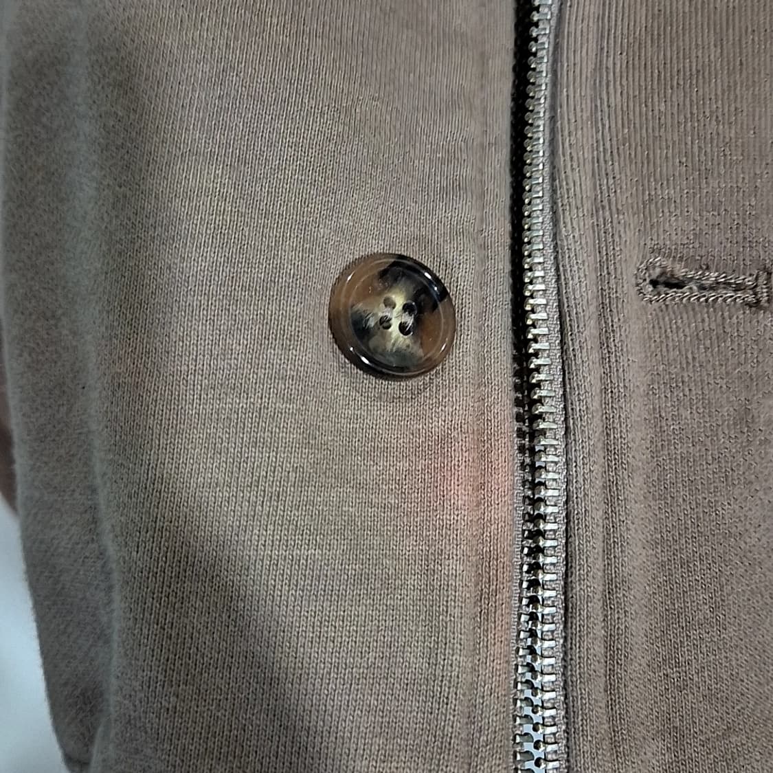 세터 자수로고 후드집업 상품이미지5