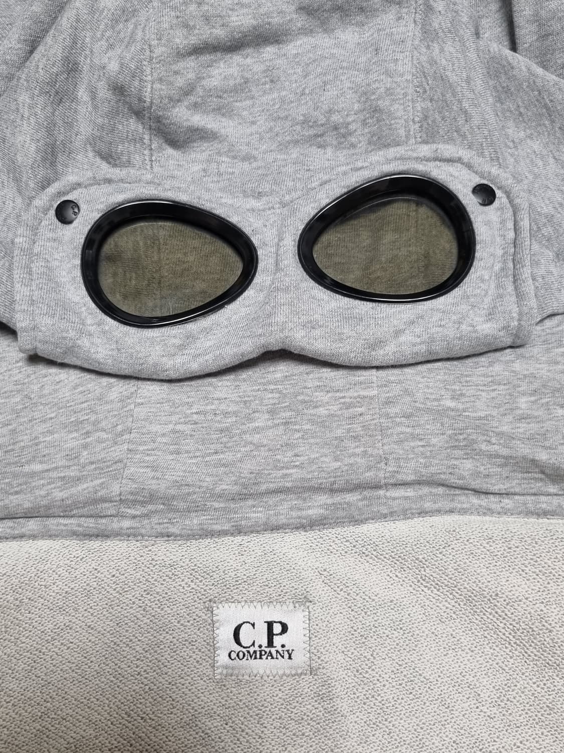 cp컴퍼니 고글 후드집업 상품이미지3