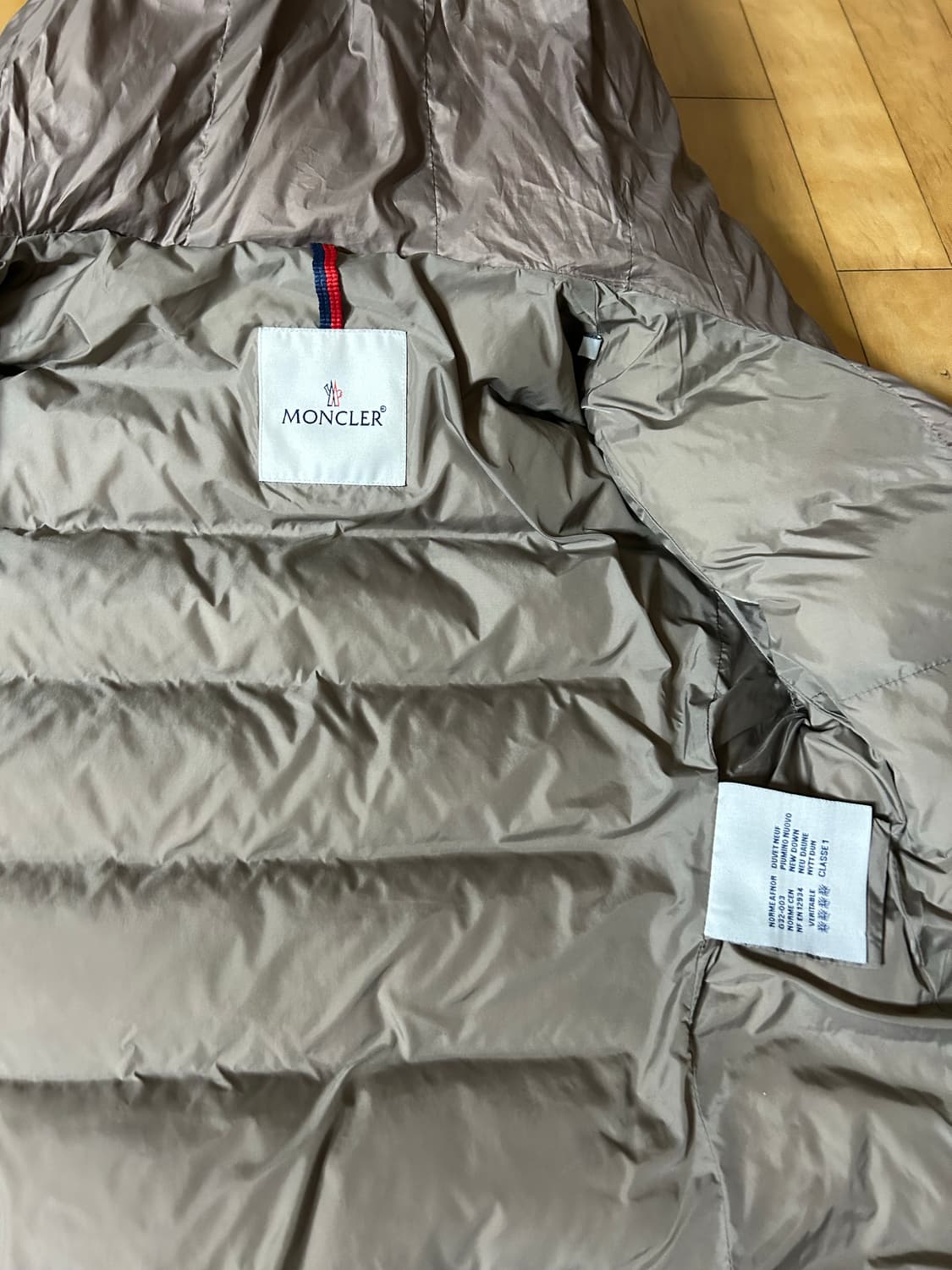 몽클레어 여성 패딩 상품이미지3