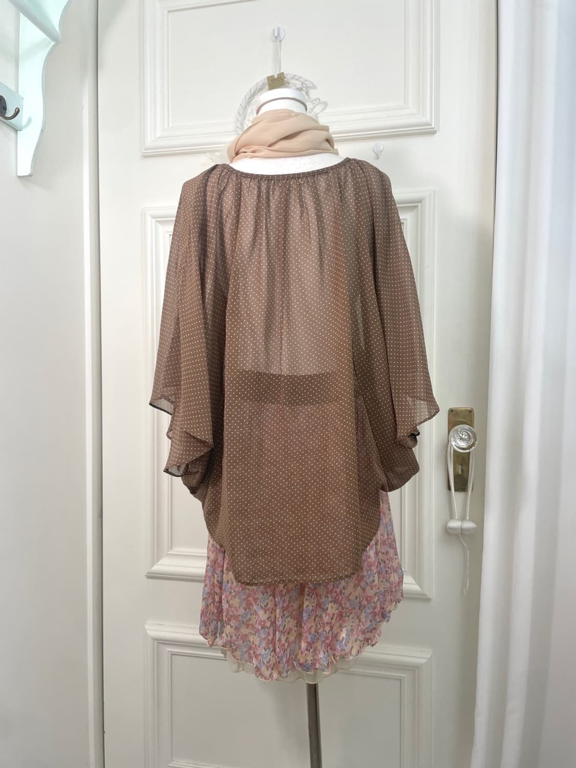 brown dot lace trim cape blouse 상품이미지8