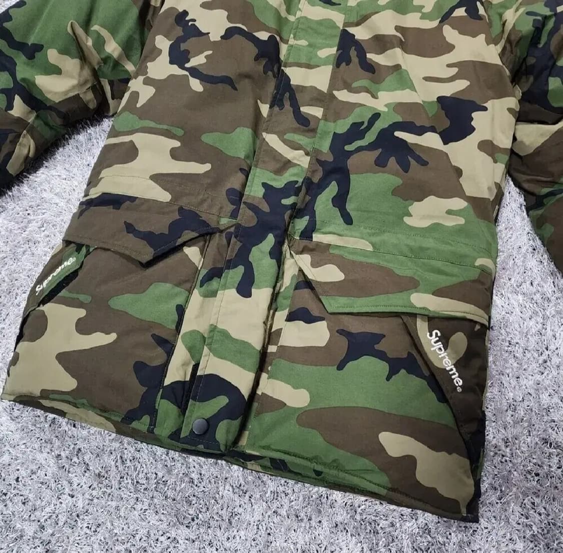 슈프림 15fw 700필 업타운 카모 다운 자켓 S 상품이미지2