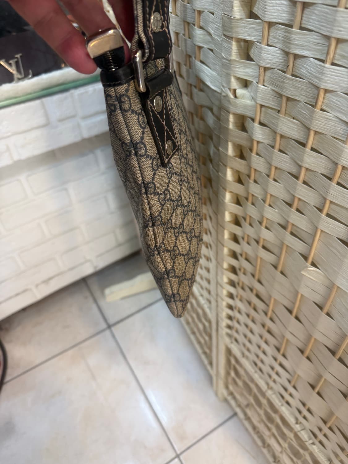 정품 구찌 삼선 미니 크로스백 팝니다 상품이미지3