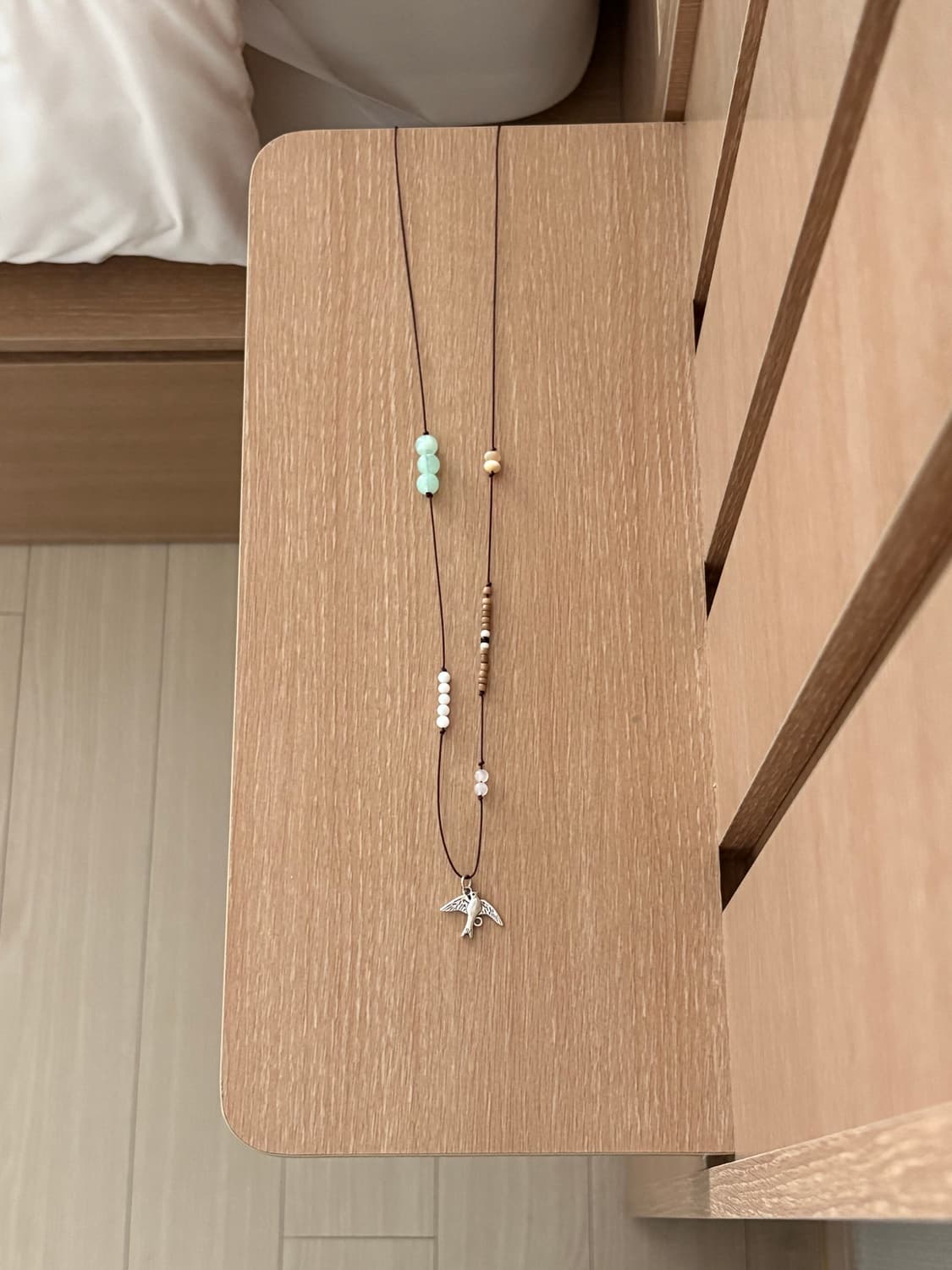🕊️제비 매듭 목걸이 상품이미지2