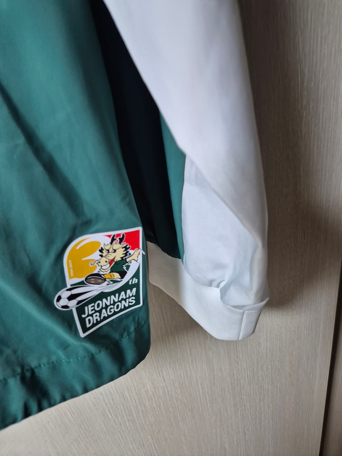 오버더피치 전남드래곤즈 30주년 윔업 윈드브레이커  2XL 유니폼 상품이미지6