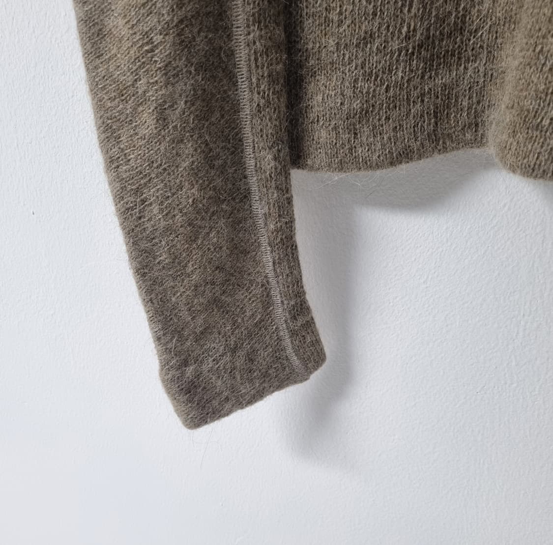 0044 PARIS 3D 알파카 니트 - M 상품이미지6