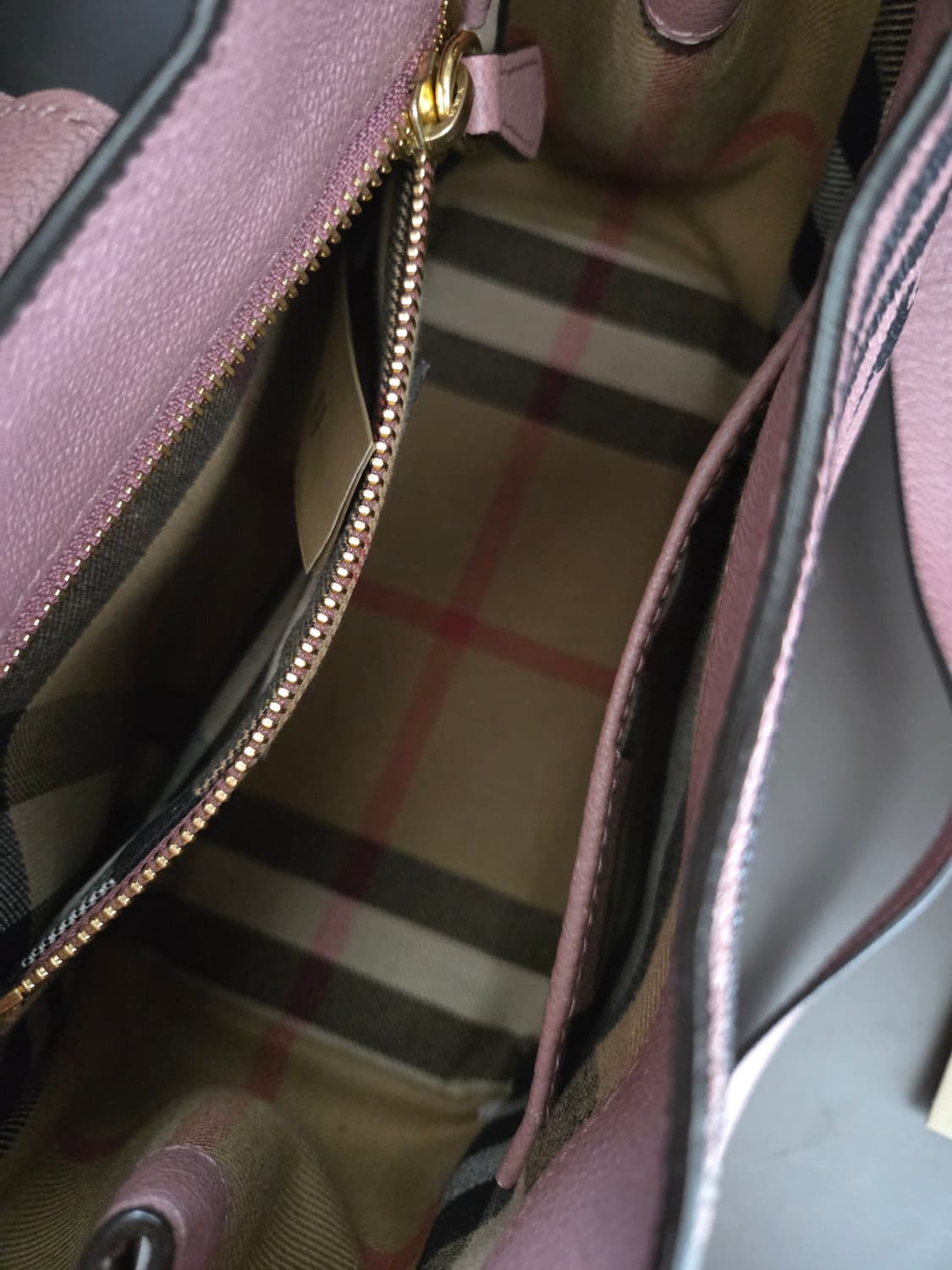 버버리 토트겸 크로스백  상품이미지10