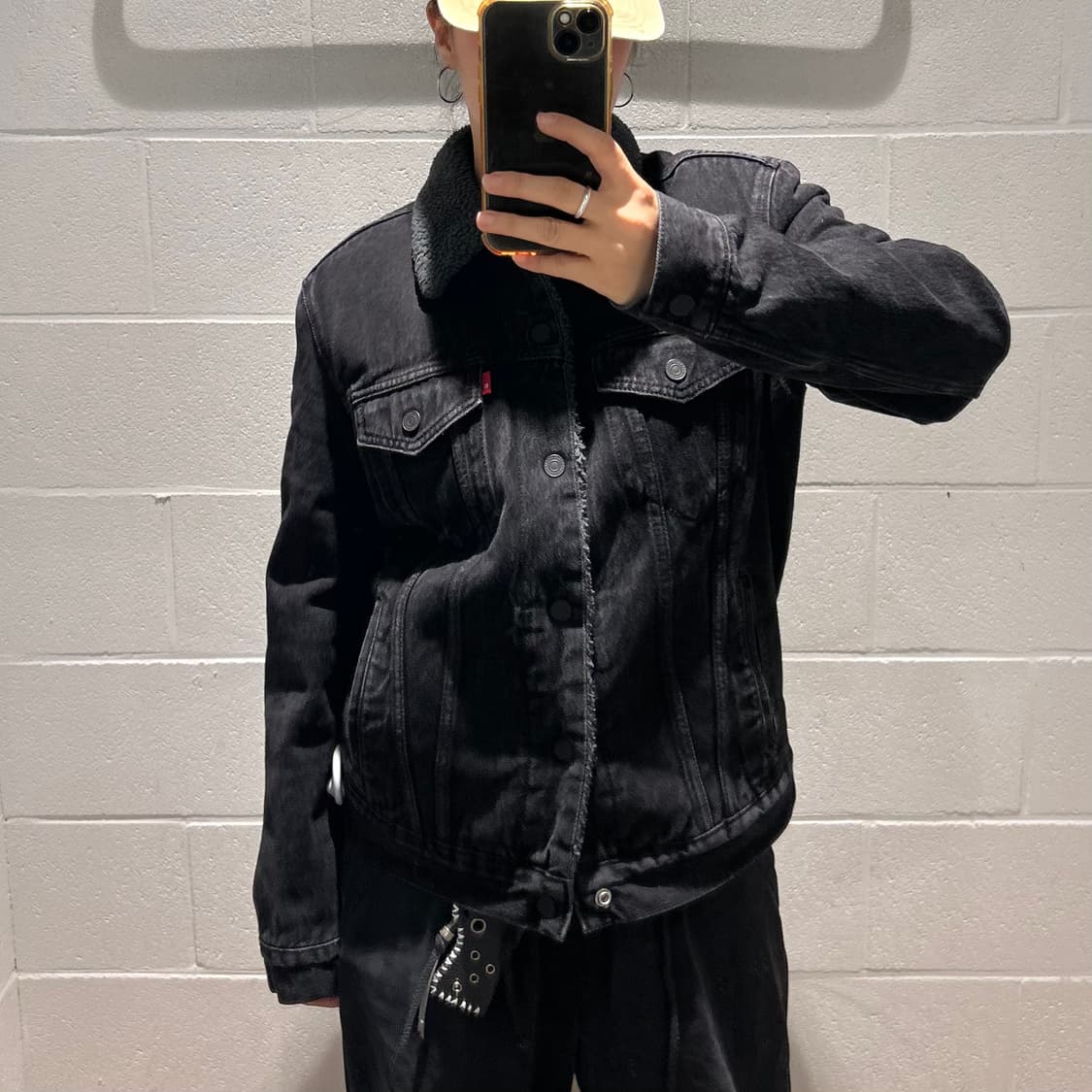 Levis Sherpa Black Denim Jacket 상품이미지2