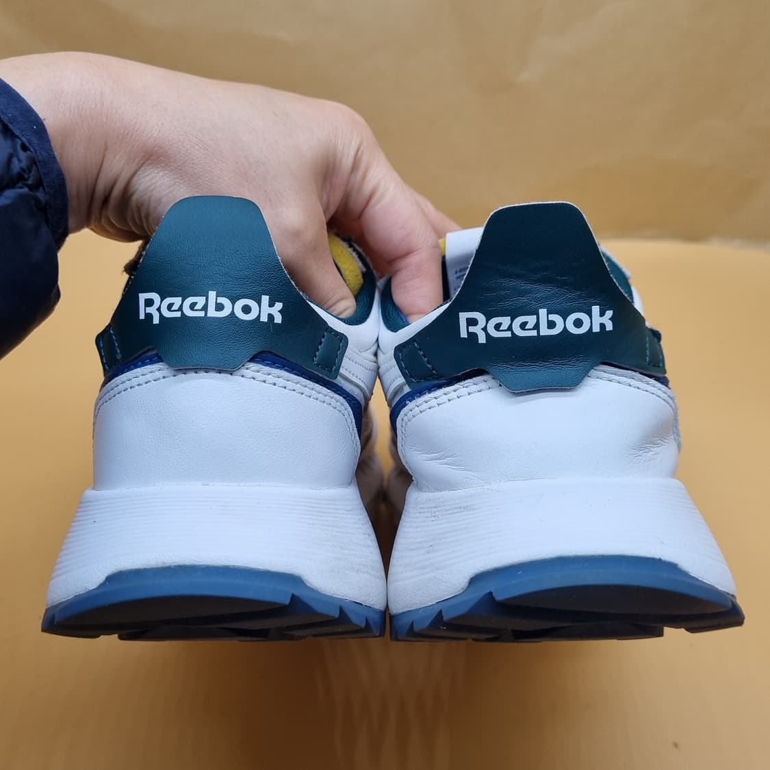 나이키 라이즈365 코랄 여성운동화235. 상품이미지4