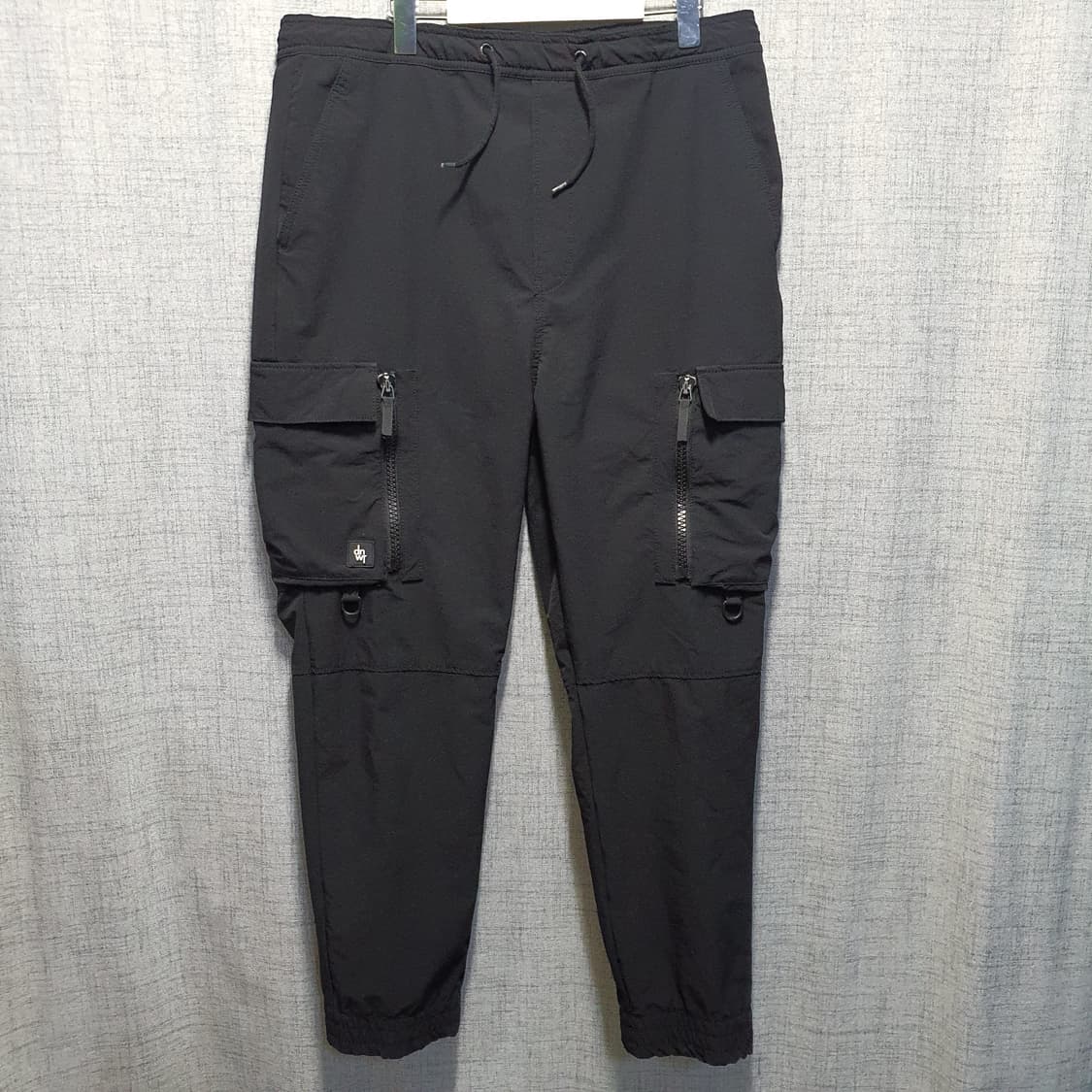 자라 DNWR 블랙 카고 조거팬츠    상품이미지1