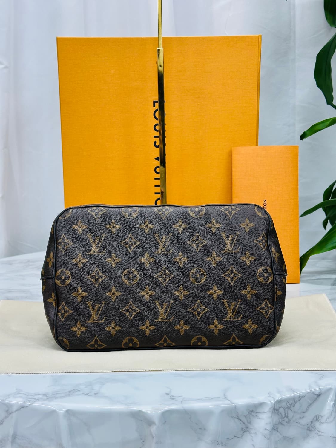 루이비통 네오노에 모노그램 레드 MM  상품이미지5