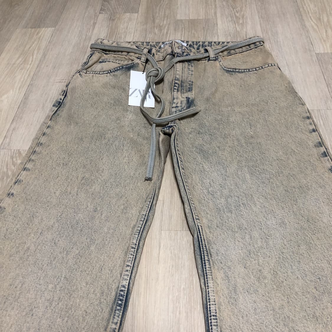 (32) 새상품 자라 ZARA 블리치 워싱 플레어 와이드핏 데님 팬츠 상품이미지2