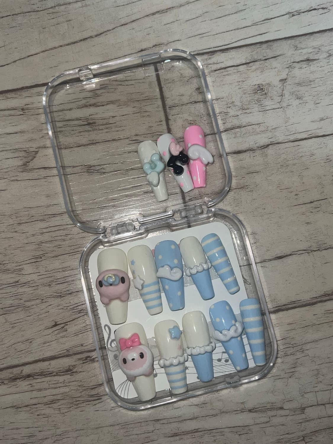 글루미베어 수제네일팁 상품이미지1