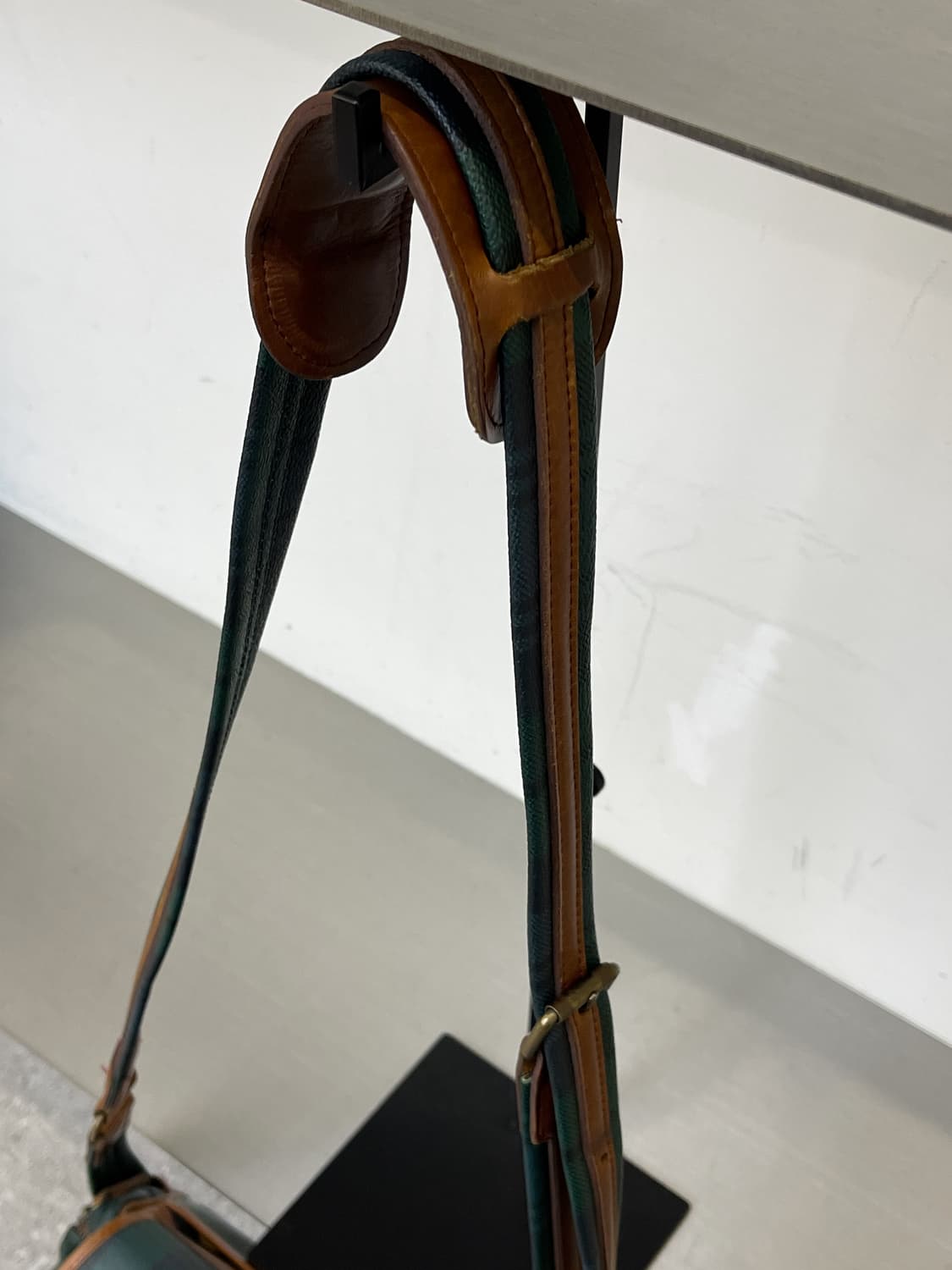 폴로랄프로렌 블랙 워치 레더 크로스백 상품이미지4