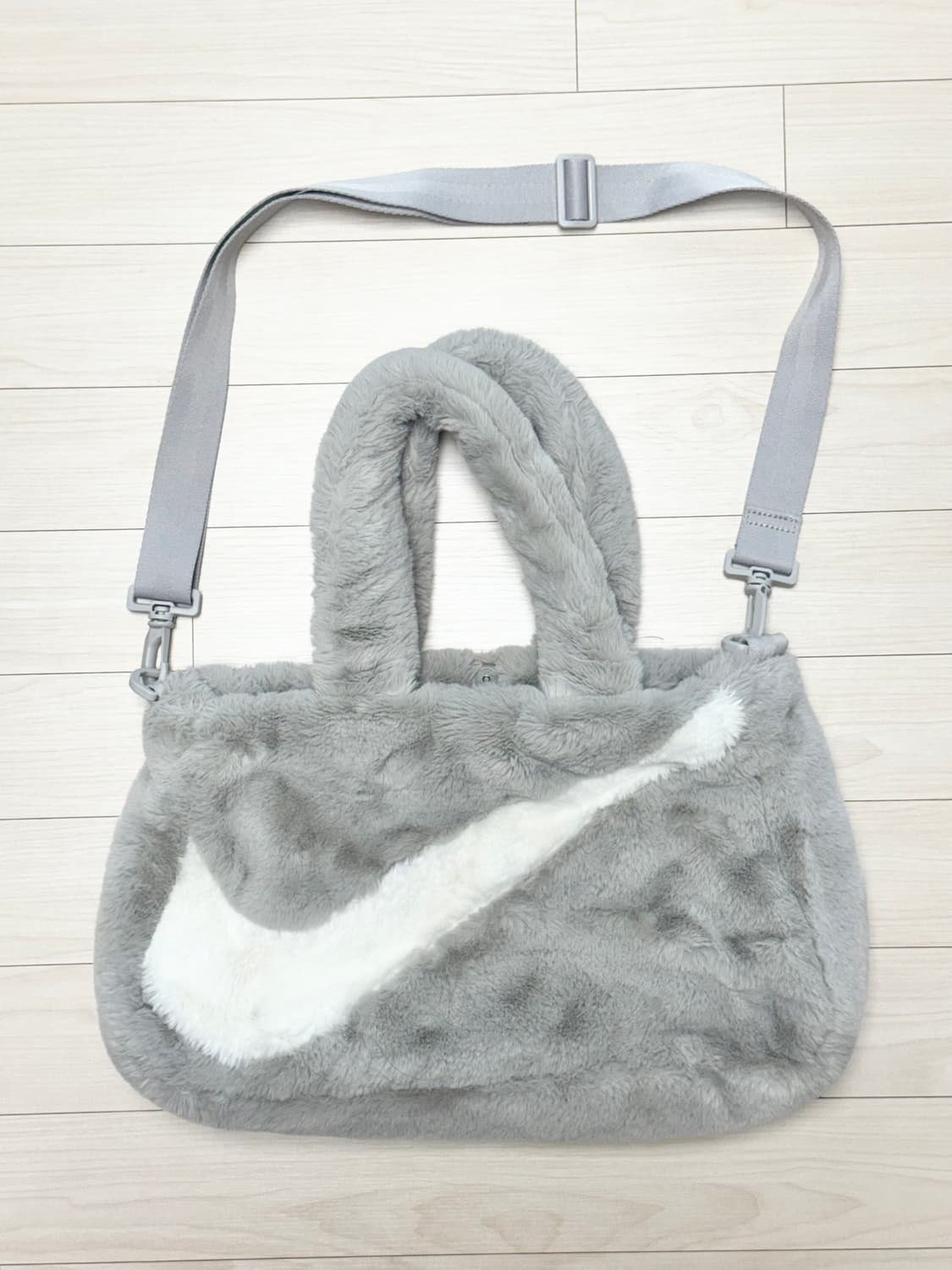 나이키 퍼 토트백 상품이미지1