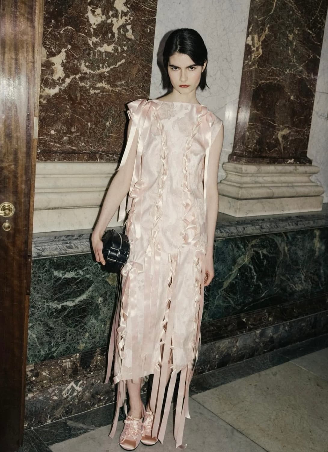 시몬로샤 25fw 미니 바이커 벨트 백 상품이미지5