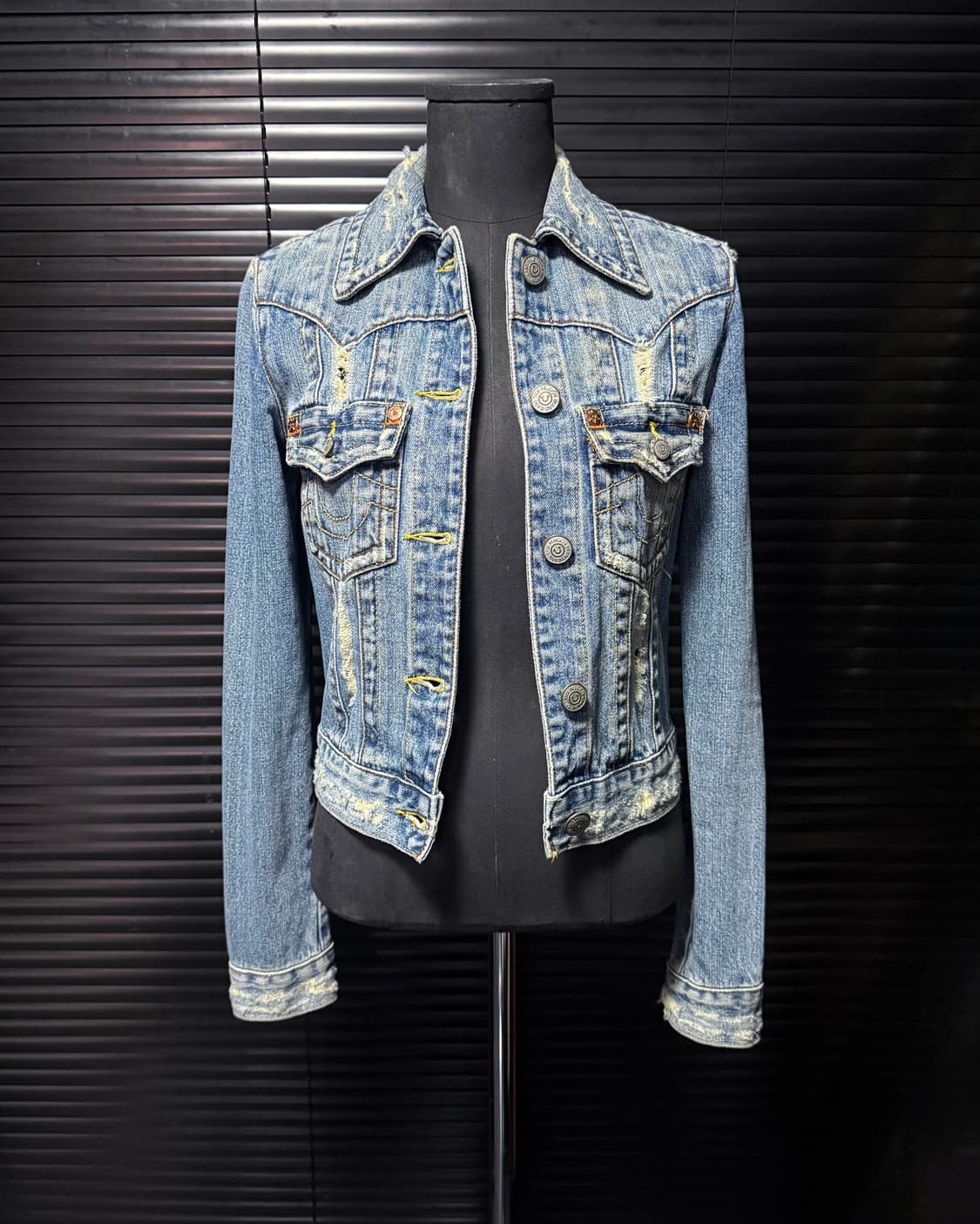 트루릴리젼 트루릴리전 크롭 데님 트러커 청 자켓 S 90 디스로이드 찢청 상품이미지1