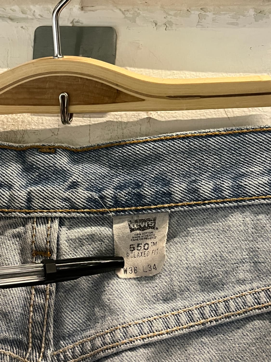 Levis 550 릴랙스드 워싱 데님 진 36x34 상품이미지4
